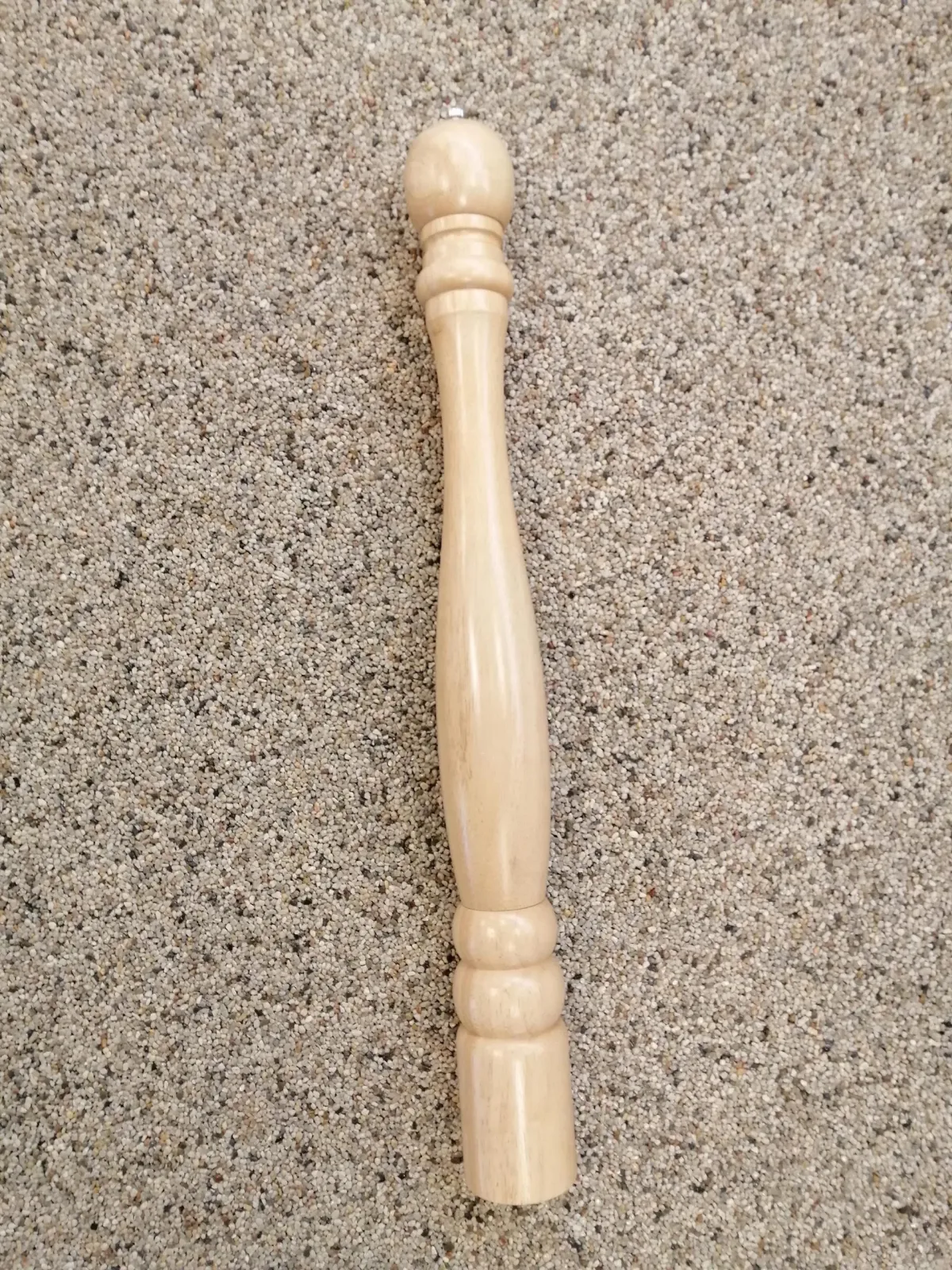 PEBERKVÆRN - lyst træ - 82 cm.