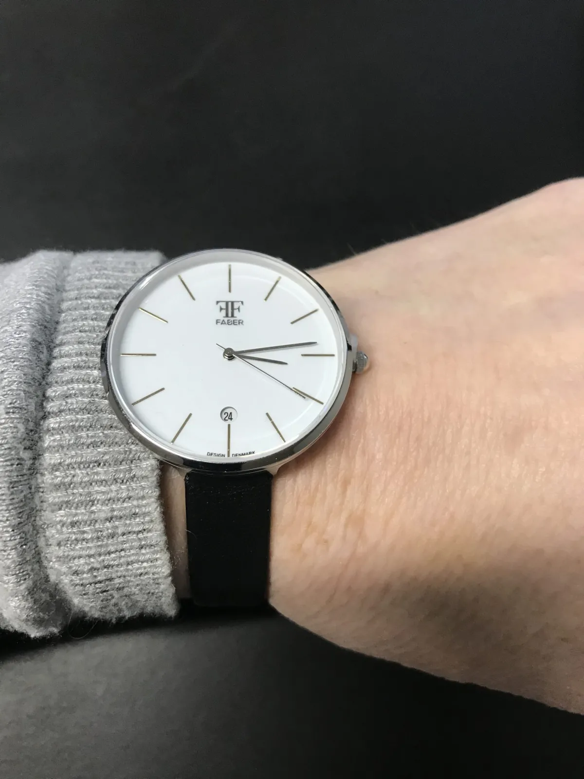 FABER-TIME - Dameur - Stål blank m/hvid urskive - Sort smal rem