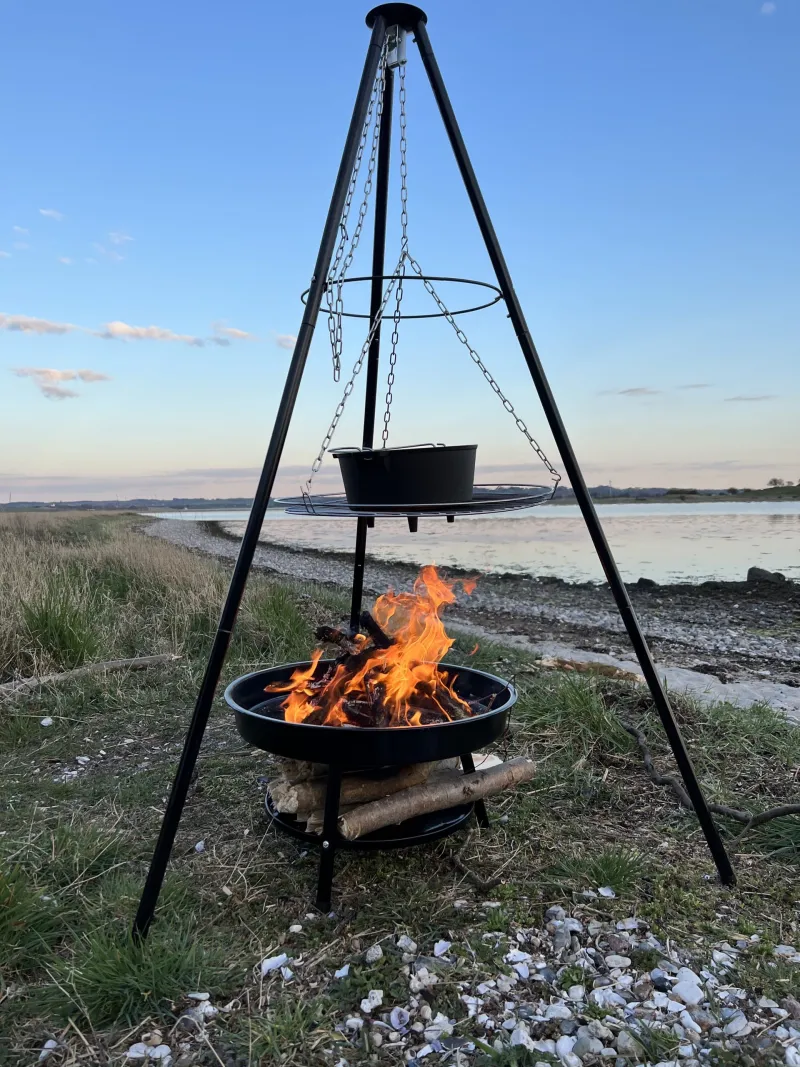 KYNAST TRIPOD BÅLFAD M/HÆNGEGRILL