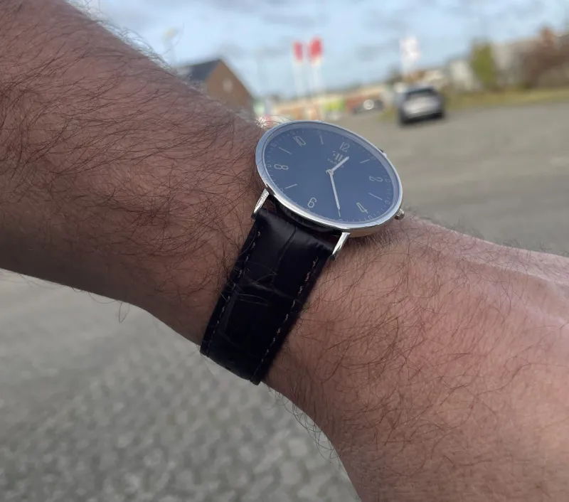 FABER-TIME HERRE UR STÅL M/BLÅGRÅ URSKIVE. VÆLG REM F822/F823/F824/F825/F/826/F827/F829