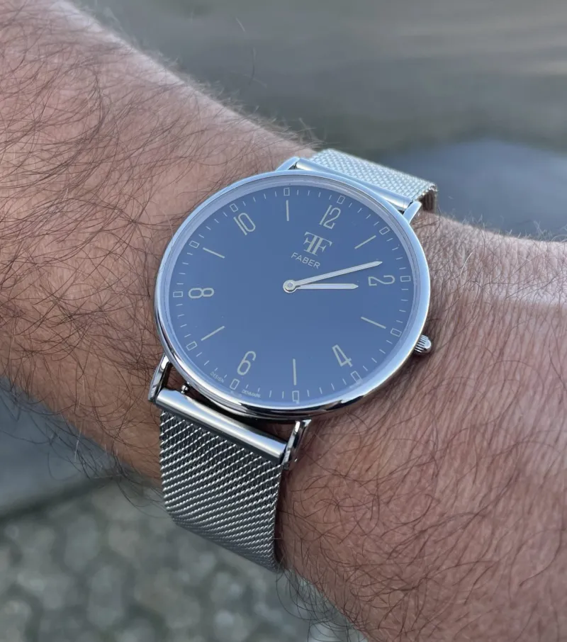 FABER-TIME HERRE UR STÅL M/BLÅGRÅ URSKIVE. VÆLG REM F822/F823/F824/F825/F/826/F827/F829